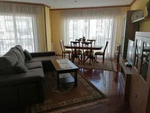 PISO AS CAMELIAS - Моуренте