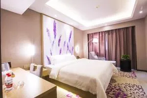 Lavande Hotel Xinyang Municipal Government Branch - Wu-sheng Kuan