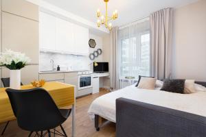 Mokotow Business Center Apartments by Renters