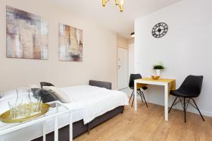 Mokotow Business Center Apartments by Noclegi Renters