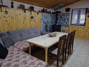 Петьовата къща