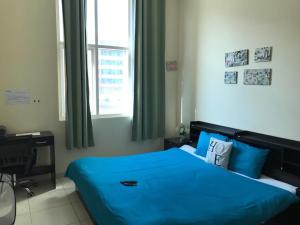 Affordable couple rooms next to Metro and near to all tourist destinations - Dubai