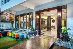 The Jomtien Twelve