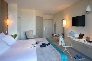 Hotels Hotel de la Baie - Thalassotherapie PREVITHAL : Chambre Double - Vue Partielle sur Mer.