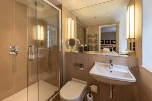 Superior King or Twin Room room in The Resident Victoria (formerly The Nadler Victoria)
