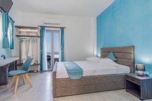N RENIERIS Apartments