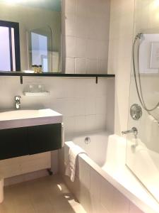 Hotels Hotel des Mimosas : photos des chambres