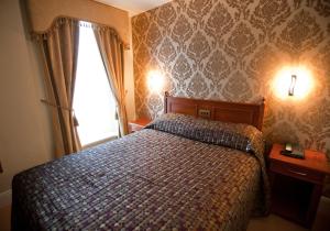 Standard Double Room room in Westenra Arms Hotel