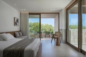 Deluxe Suite with private swimming pool