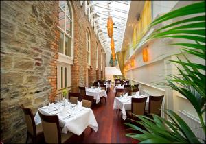 Westenra Arms Hotel