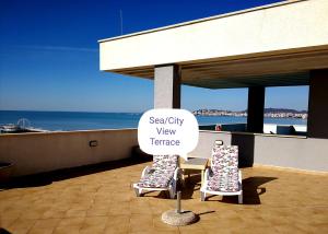 Apartment with Terrace room in Turtle Apartments