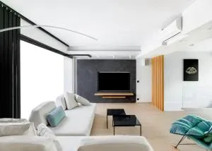 OMNI HOUSE - Anatolí