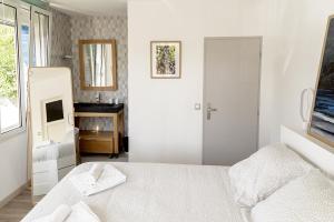 Maisons de vacances Blue Beach House entre Mer et Golf, Jardin, Parking, Anglet Biarritz : Maison 3 Chambres