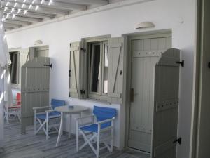 Double or Twin Room with Partial Sea View