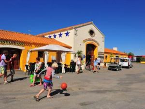 Mobil Home XXL 4 chambres - Camping Le Domaine de Beaulieu