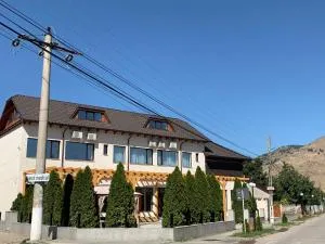 NIKO’S HOUSE - Greci