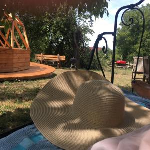 Appartements Gite Chambre de la Tante Camille - Les Filles Tresy : photos des chambres