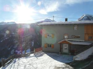 Ferienhaus Nadine - 4-star hotels in Kappl