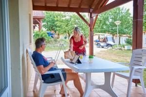 Villages vacances FranceComfort - Village des Cigales : photos des chambres