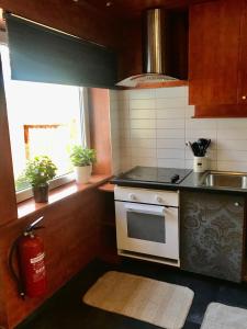 Lägenhet med 3 sovrum, terass och egen parkering