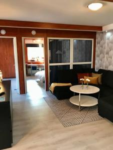 Lägenhet med 3 sovrum, terass och egen parkering