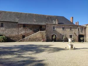 Maisons de vacances Chateau du Parc Soubise en Vendee : Maison 2 Chambres Parthenay L'Archevêque