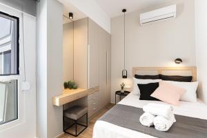 Cactopia Apartments- Hoya-Aeonium