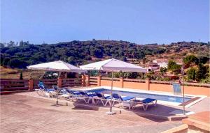 6 Bedroom Awesome Home In Estepona