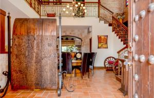 6 Bedroom Awesome Home In Estepona