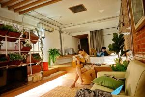 Hidden Habitat - Design Guesthouse - Guest houses, Bangkok