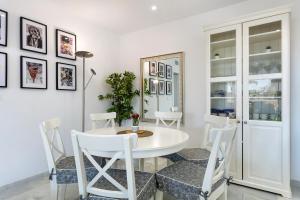 Stunning apartment metres from the beach RDR222