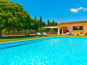 Villa Can Coll de Sencelles Sa Vileta pool and views