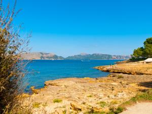 Villa Tita de Manresa, con jardines y vista mar
