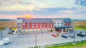 Holiday Inn Express & Suites - Remington by IHG - Crumb Corner