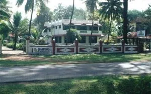 SEAWOODS BEACH HOTEL - Dāhānu
