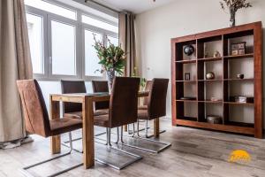 La Luz de Cadiz by Cadiz Time