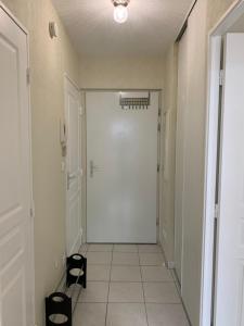 Appartements F2 renove lumineux dans residence avec balcon et parking : photos des chambres