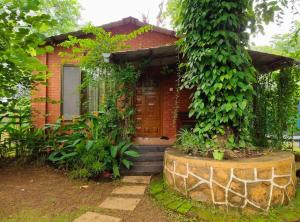 Kisan Eco Farm, Hotels - Vasind