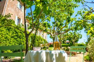 Maisons d'hotes Bastide Saint-Esteve : photos des chambres