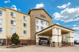 Comfort Inn & Suites Oklahoma City West - I-40 - Wheatland