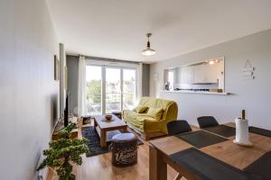 Appartements Chic apart with parking and balcony : photos des chambres