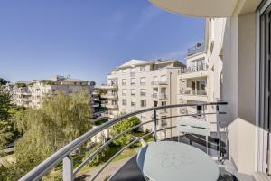 Appartements Chic apart with parking and balcony : photos des chambres