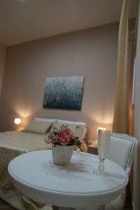 Triple Room with Private Bathroom room in La Mìmosa B&B
