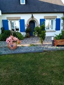 maison aux volets bleus - Quévert