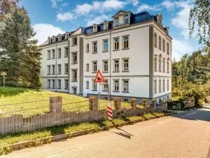 Attractive villa with garden in Borstendorf - Eppendorf