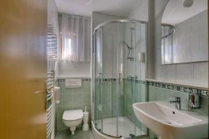 Two-Bedroom Apartment with Balcony room in Garni Hotel Zvon
