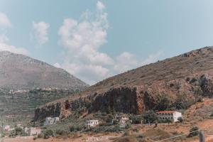 George SeaFront Suites Lakonia Greece