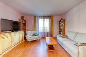 Amilly Park Proche Disneyland 6 personnes 2 chambres Terrasse pk privé en sous sol