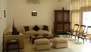 Star Class Comfort in Capital City - Battaramulla