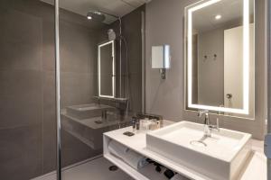 Hotels Novotel Evry Courcouronnes : 2 Chambres Adjacentes